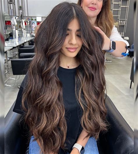 Mocha Brown Hair: A Pro Colorist Spills the Secrets to Getting It Right