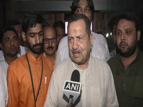 Indresh Kumar questions 'silence' of political parties over killing of ...