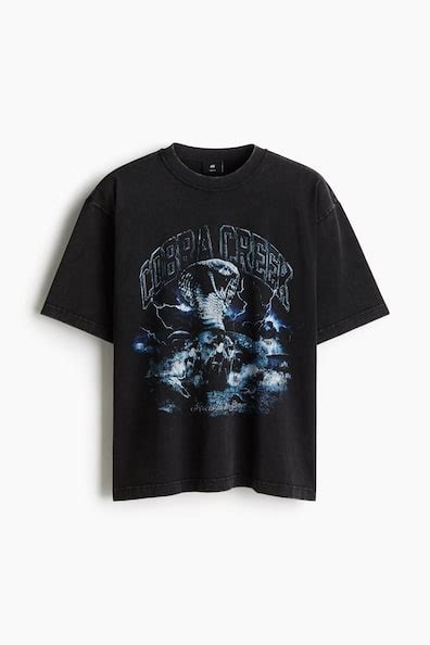 Men’s Black/Cobra Creek Loose Fit Printed T-shirt | H&M IN