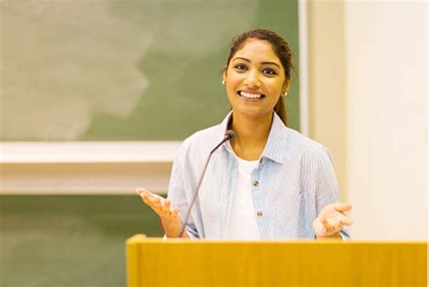 Public Speaking Success: 10 Essential Tips for Students