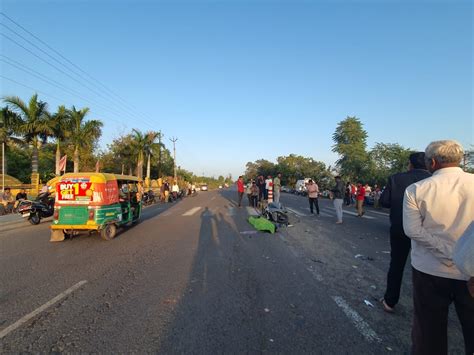 In front of Basana Merchant College in Visnagar, an unidentified driver ...
