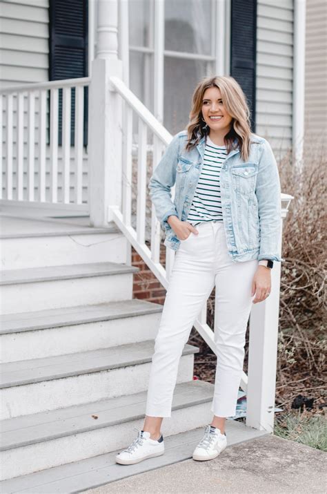 7 White Jeans Outfits for Spring | How to Wear White Jeans | ByLaurenM
