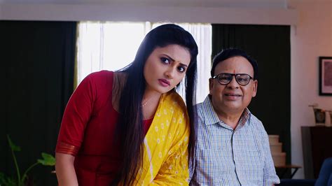 Watch Ennenno Janmala Bandham S1 Episode 1 on JioHotstar