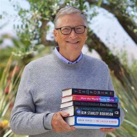Private jets and car collection that Bill Gates has as of 2023
