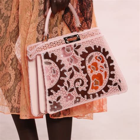 Paisley's patterned journey from Persia to pop culture - Harpers bazaar