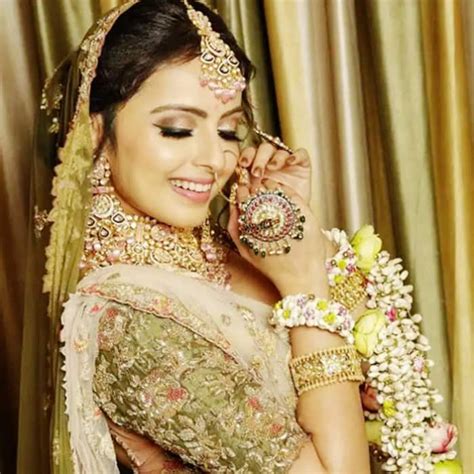 Ishqbaaaz actor Shrenu Parikh is a Sight to Behold, Looks Gorgeous in ...
