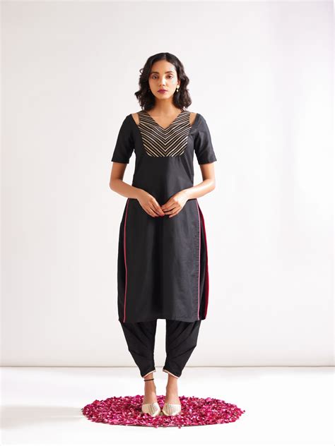 Shoulder cut-out kurta highlighted with gota patti yoke- Rich black