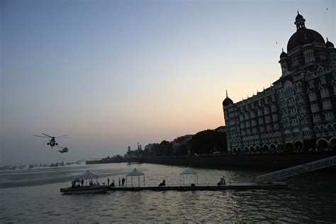 Mumbai: Indian Navy Stuns Crowd With Beating Retreat & Tattoo Ceremony ...