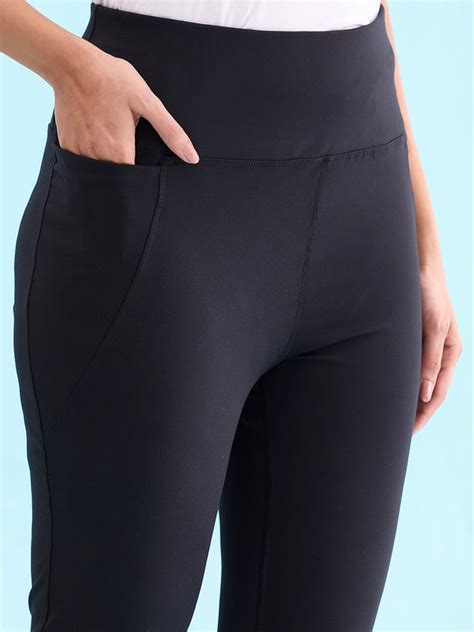 Black Poly Stretch Training Capri – Go Colors India