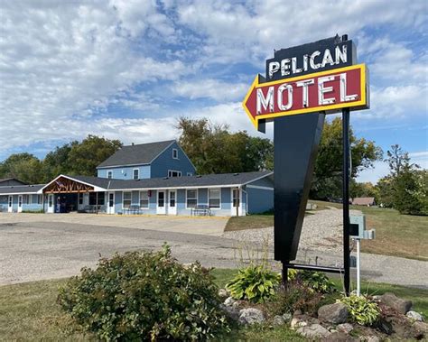 PELICAN MOTEL (Pelican Rapids) - Hotel Reviews, Photos, Rate Comparison ...