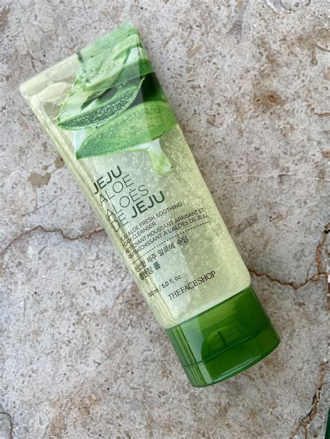 Jeju Aloe Fresh Soothing Cleansing Foam – The Face Shop
