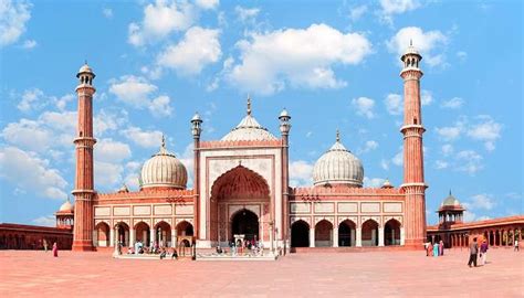 Places To Visit Near Akshardham For An Exciting Day Tour