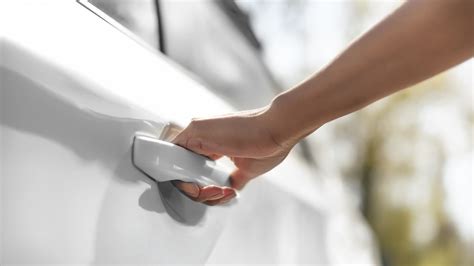 The Ultimate Guide for Car Door Handle Repair | AutoNation Mobile Service