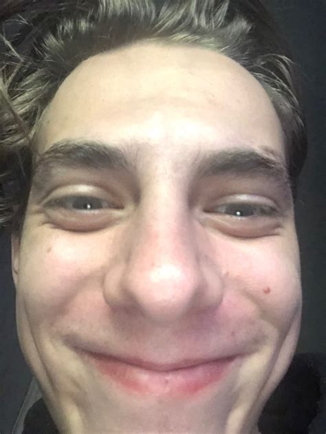 Man Face Meme Basic PFP 的图像结果