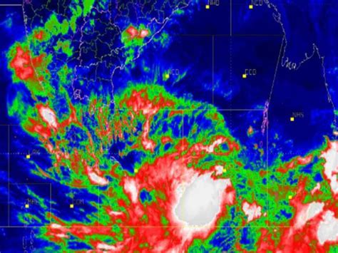 Cyclonic Storm FANI: खतरनाक हो सकते हैं अगले 24 घंटे, इन राज्यों पर ...