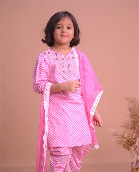 The Perfect Blend: How Designerwear Kidswear Prioritizes Comfort and C ...