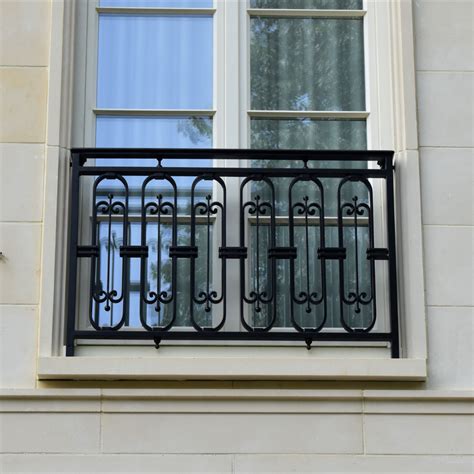 French Balcony Design | French balcony, Porch railing designs, Modern ...
