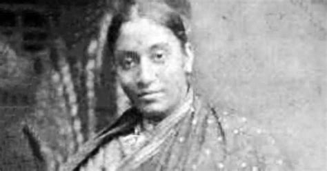 Rukhmabai Raut, India's First Female Doctor, Was A Child Bride Who ...