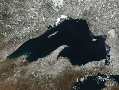 Incredibly Clear Satellite Pics. of the Great Lakes | WOODTV.com