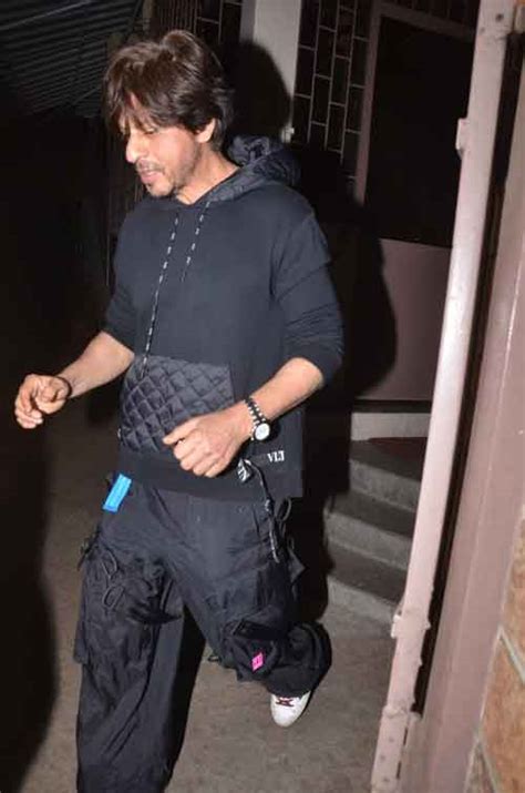 SRK Wore A Pair Of Track Pants That Are The Biggest Pair Weve Seen In 2019