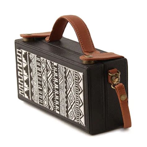 Dhaka Hand Painted Clutch Bag For Women – GoneCase