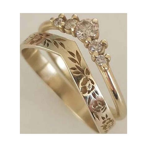 Vintage style wedding bands for women | Beachweddingtips.com