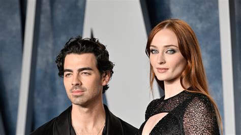 As Joe Jonas and Sophie Turner Divorce, It’s Time to Spin - The New York Times