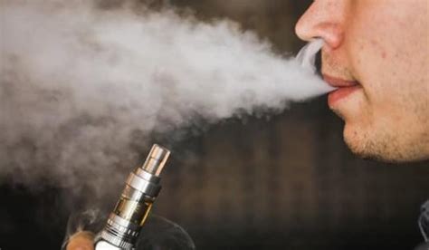 Early e-cigarette use linked to cigarette smoking later