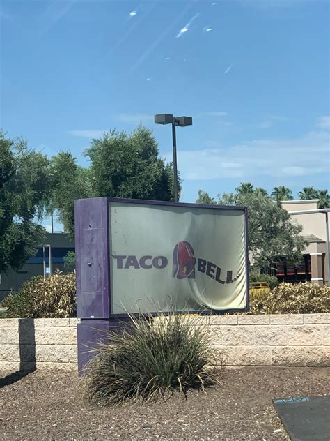 Taco Bell Sign