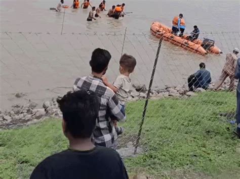Teen dies by drowning into pond in Berasia: Incident unfolds at ...