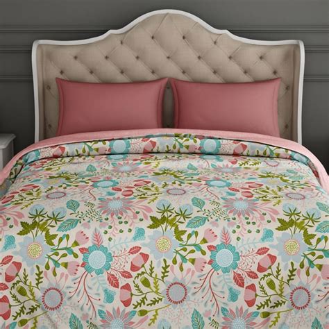 Buy Spaces Winter Quilt Floral Print from Spaces at just INR 4740.0