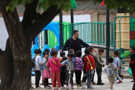 如何用书粘住孩子：青岛大路小学400余本图书漂流到每个孩子手中