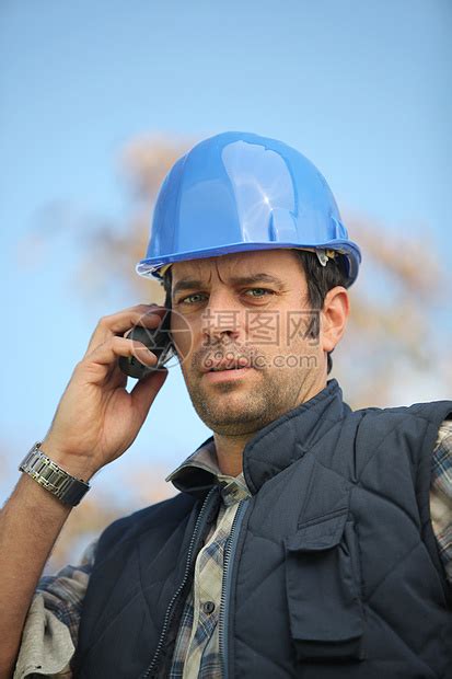 施工工地的工头打电话工作工匠建筑承包商经理便利领班技术男人项目高清图片下载-正版图片321258011-摄图网