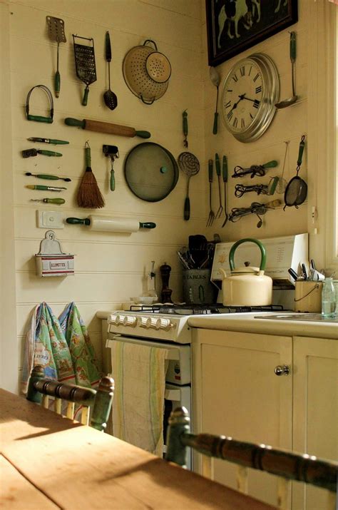 Kitchen utensils display | Vintage kitchen, Chic kitchen, Shabby chic ...