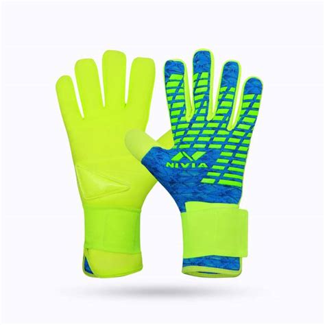 Buy Football Gloves & Goalkeeper Gloves Online At Best Prices In India ...