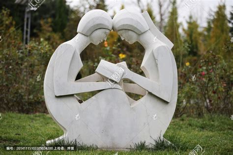 两个女生读书雕像_正版商业图片_昵图网nipic.com