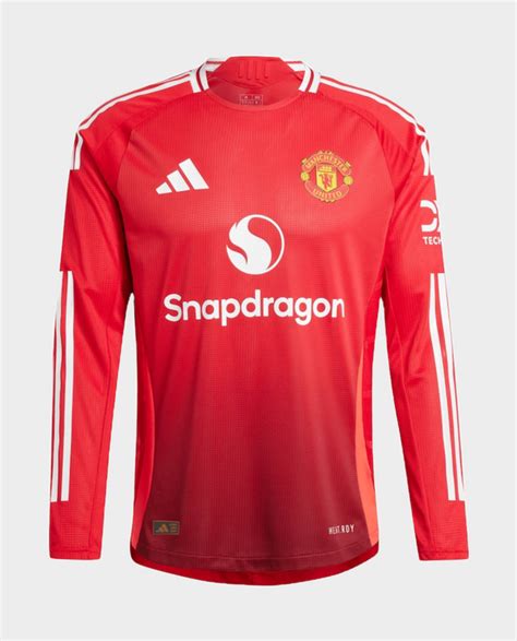 Shop Manchester United Football Jerseys & Merchandise | Striker Store