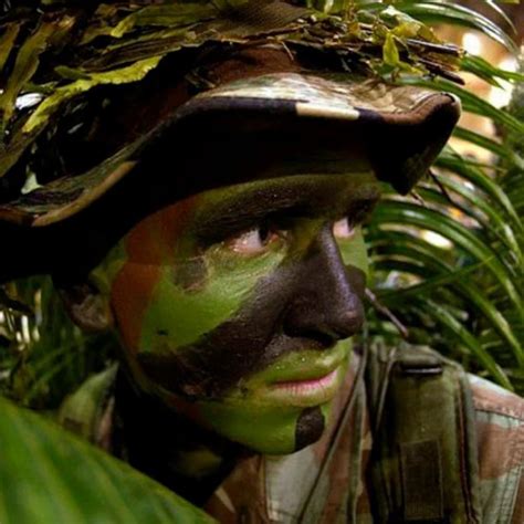 Ghillie Suits - Ghillie Suit Woodland Rev Manufacturer from Faridabad