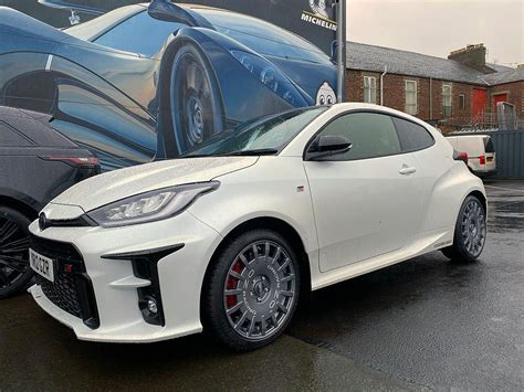 Toyota Yaris GR White OZ Rally Racing | Wheel Front