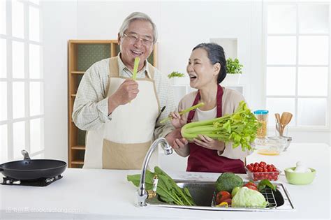 老年人健康饮食的十个原则-广东中匠福健康产业股份有限公司