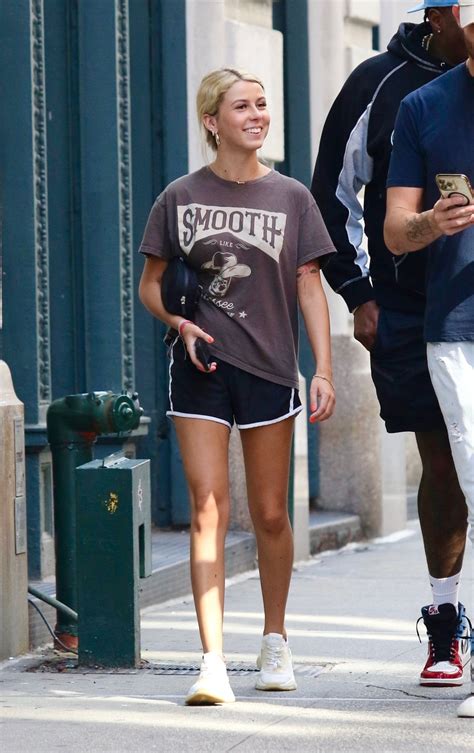 Hailey Welch Shops at Lingerie Store in Manhattan’s SoHo Neighborhood 07-13-2024 • CelebMafia