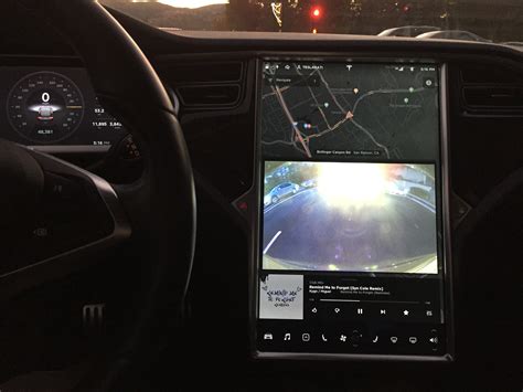 Tesla Screen Features 的图像结果