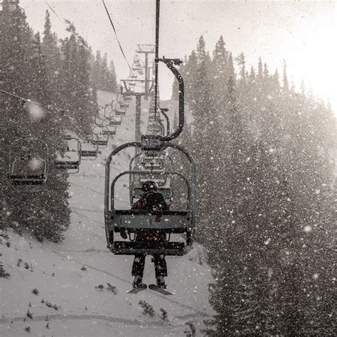 Old Farmer's Almanac Releases Canada Winter 2025-26 Forecast - Powder