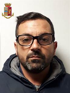 casa e affari quartu 3 chili di droga e 60mila nascosti in casa casa e affari quartu 3 chili di droga e 60mila nascosti in casa