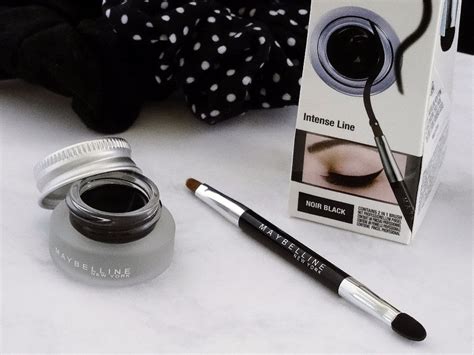 Maybelline Eyeliner + "trend it up" Lack