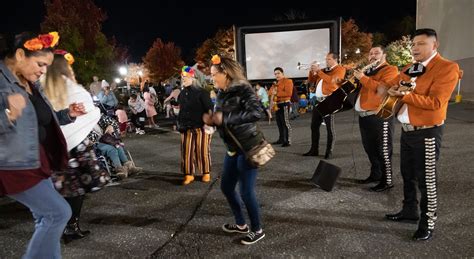 Washington Celebrates Dia de los Muertos, Day of the Dead - Ridge View Echo