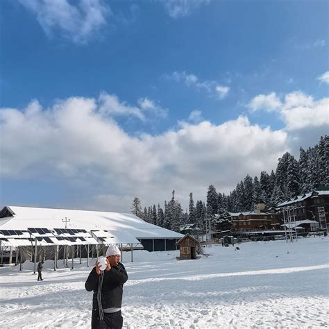 HOTEL HILLTOP (Gulmarg, Kashmir) - Hotel Reviews, Photos, Rate ...