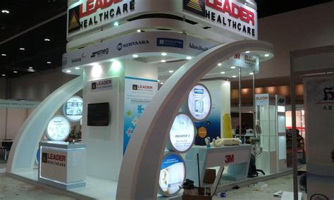 Base Plate Interior: Customer Reviews, Stands and Services