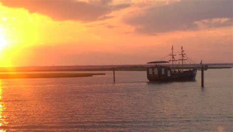 BUCCANEER MOTEL (Beach Haven, NJ - Long Beach Island) - Motel Reviews ...