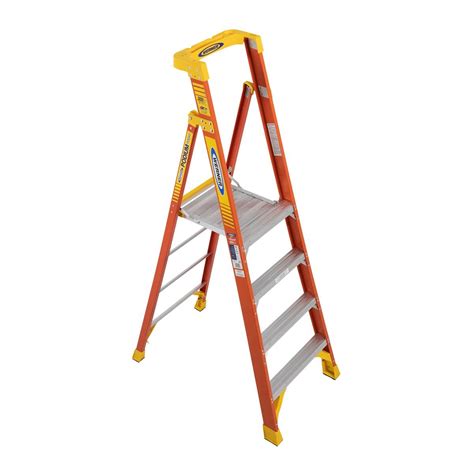 Werner PD6204 4 ft. Fiberglass Podium Ladder | Lulu Hardware